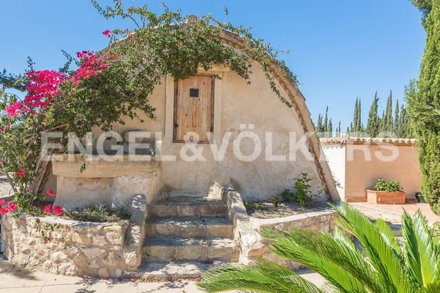 6 bedroom Villa for sale in San Miguel de Salinas with pool garage - € 800,000 (Ref: 7030307)