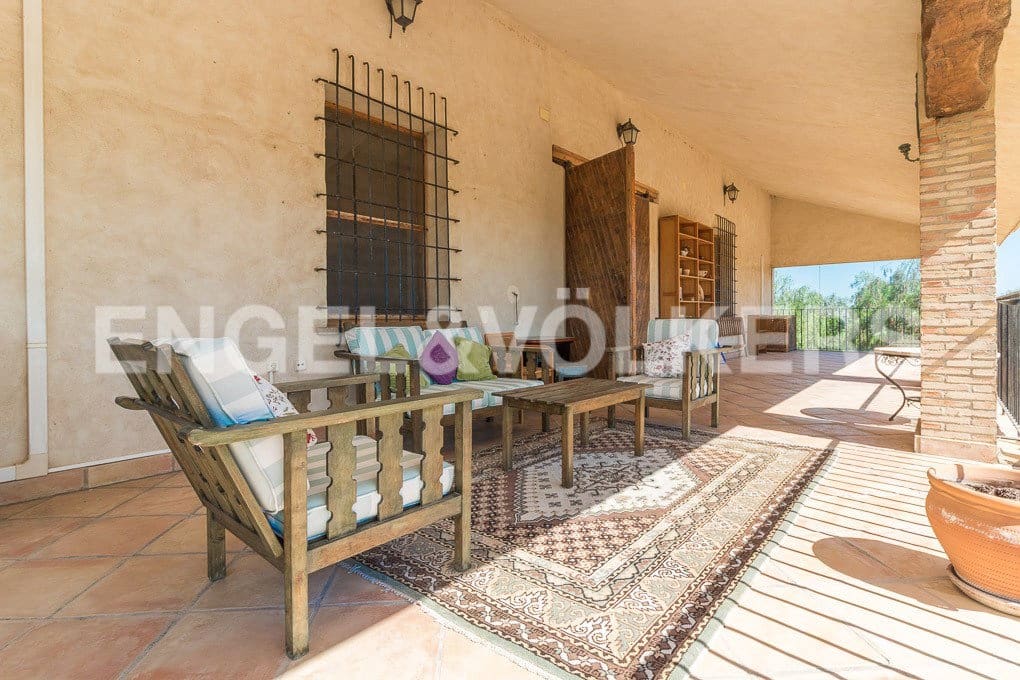 6 bedroom Villa for sale in San Miguel de Salinas with pool garage - € 800,000 (Ref: 7030307)