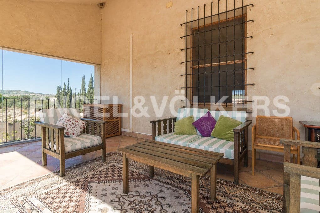 6 bedroom Villa for sale in San Miguel de Salinas with pool garage - € 800,000 (Ref: 7030307)