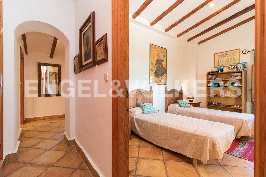 6 bedroom Villa for sale in San Miguel de Salinas with pool garage - € 800,000 (Ref: 7030307)