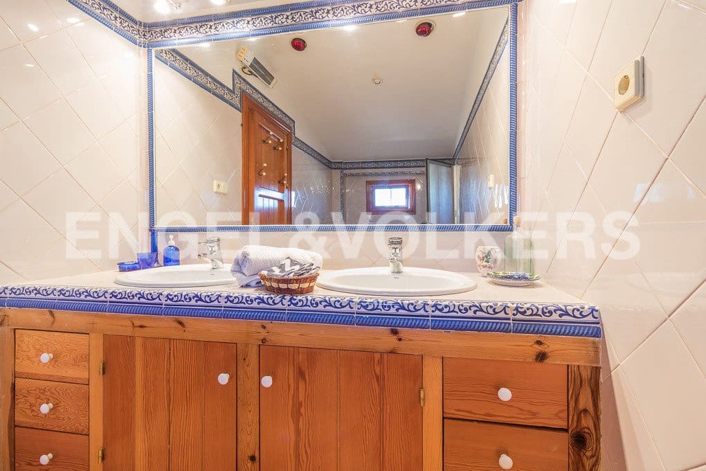 6 bedroom Villa for sale in San Miguel de Salinas with pool garage - € 800,000 (Ref: 7030307)