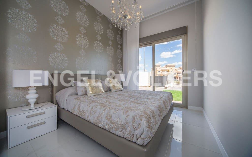 3 camera da letto Villa in vendita in Villamartin con piscina - 390.000 € (Rif: 7030310)