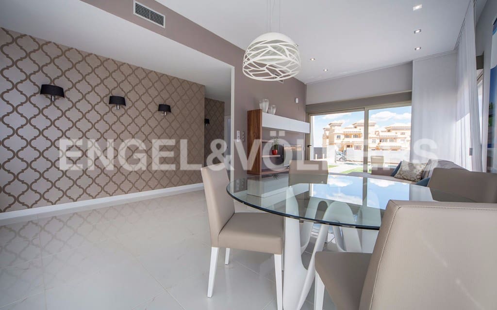 3 camera da letto Villa in vendita in Villamartin con piscina - 390.000 € (Rif: 7030310)