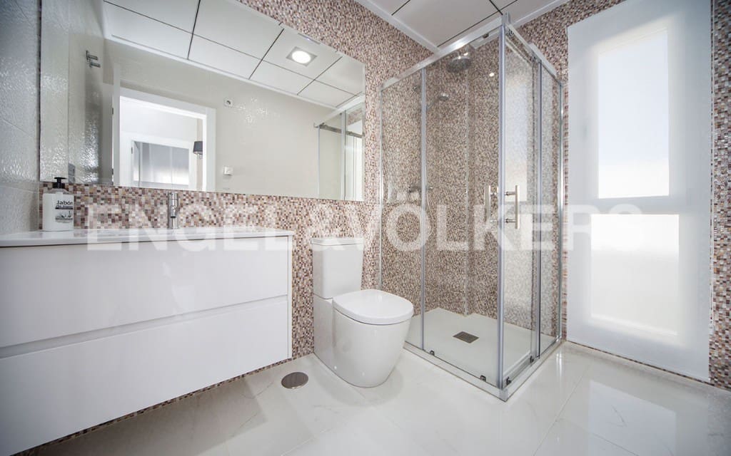 3 camera da letto Villa in vendita in Villamartin con piscina - 390.000 € (Rif: 7030310)