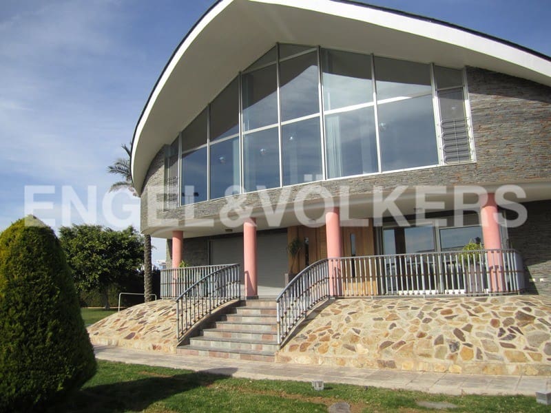 5 bedroom Villa for sale in Los Montesinos with pool - € 2,170,000 (Ref: 7030315)