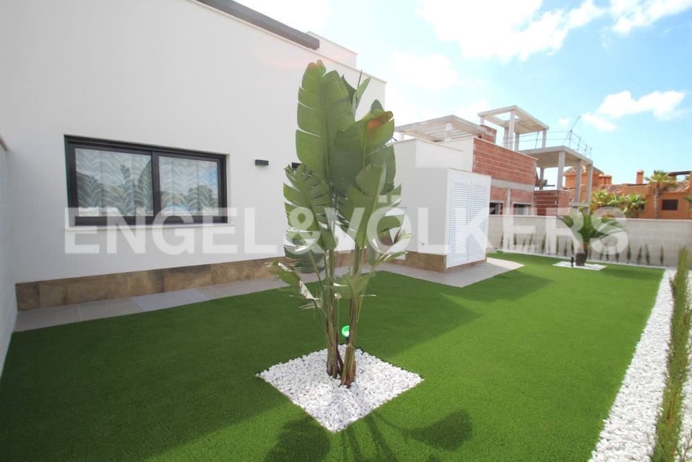 Chalet de 3 habitaciones en Orihuela Costa en venta con piscina garaje - 995.000 € (Ref: 7030326)