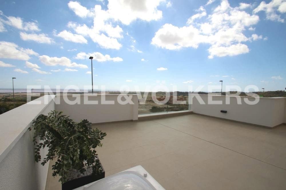 Chalet de 3 habitaciones en Orihuela Costa en venta con piscina garaje - 995.000 € (Ref: 7030326)