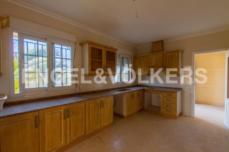 3 bedroom Villa for sale in La Manga del Mar Menor with pool garage - € 780,000 (Ref: 7030332)