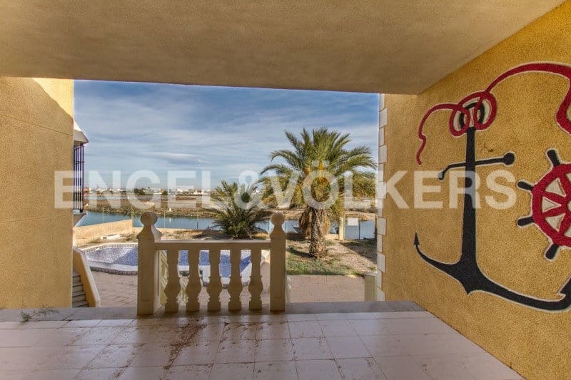 3 bedroom Villa for sale in La Manga del Mar Menor with pool garage - € 780,000 (Ref: 7030332)