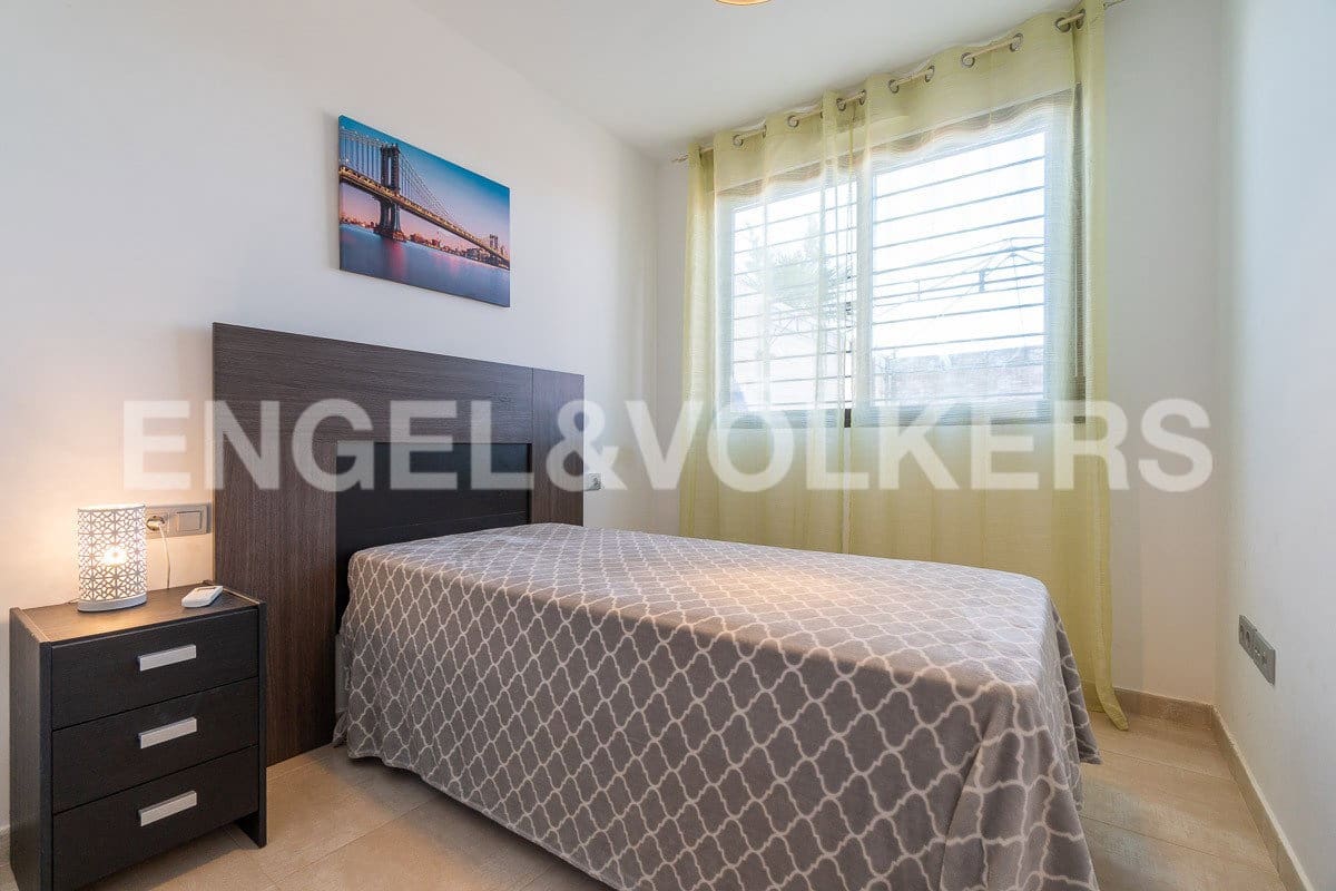 2 soverom Leilighet til leie i Orihuela Costa med svømmebasseng - € 1 200 (Ref: 7056107)