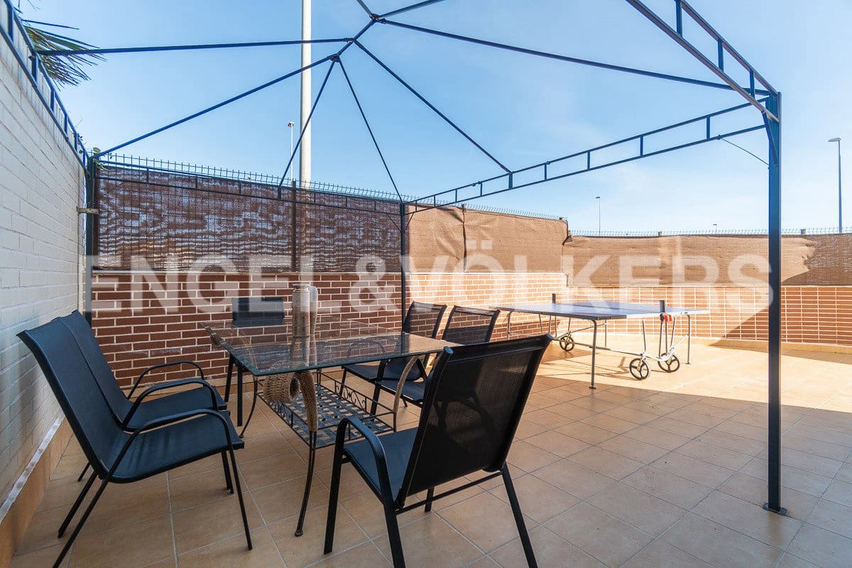 2 soverom Leilighet til leie i Orihuela Costa med svømmebasseng - € 1 200 (Ref: 7056107)
