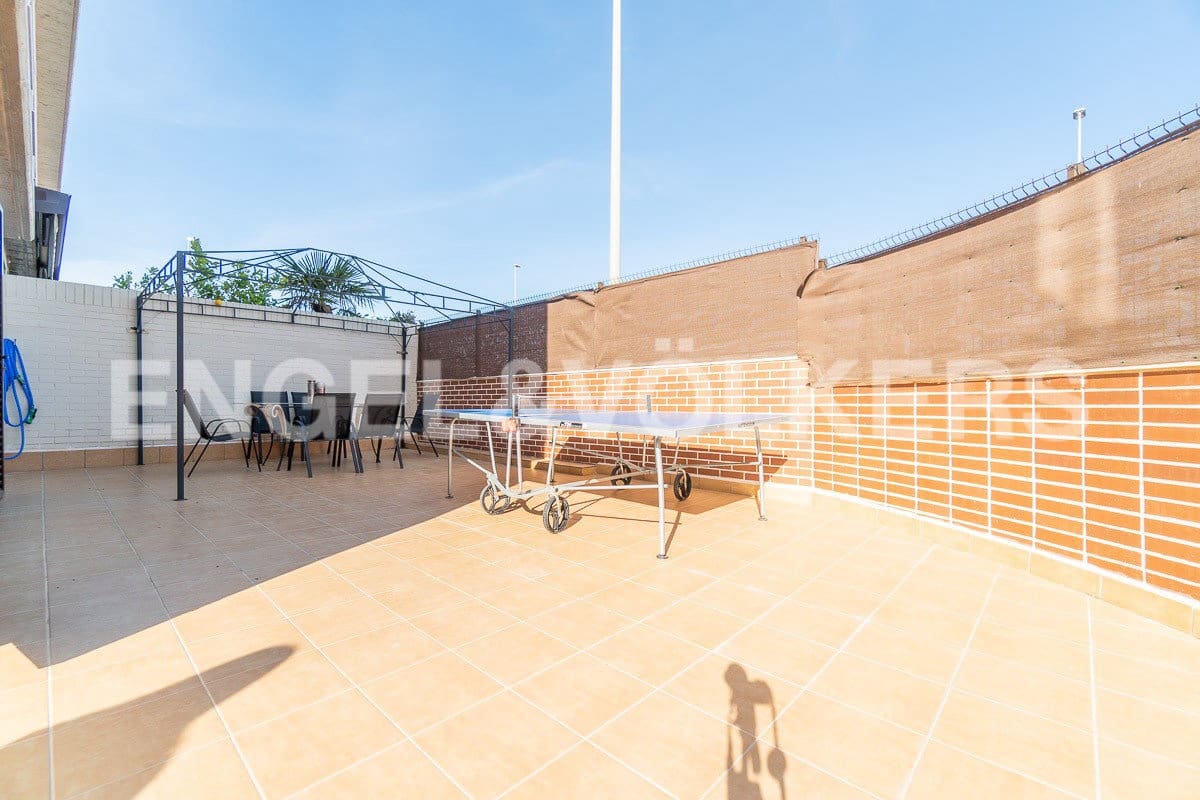2 soverom Leilighet til leie i Orihuela Costa med svømmebasseng - € 1 200 (Ref: 7056107)