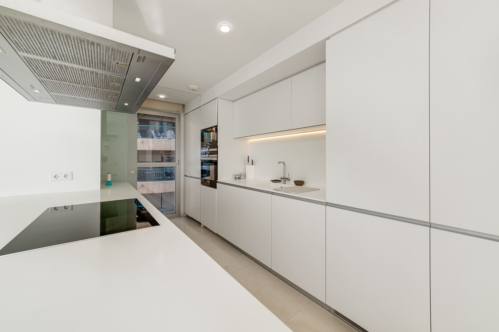 4 soveværelse Lejlighed til salg i Torrevieja med garage - € 988.000 (Ref: 7069051)