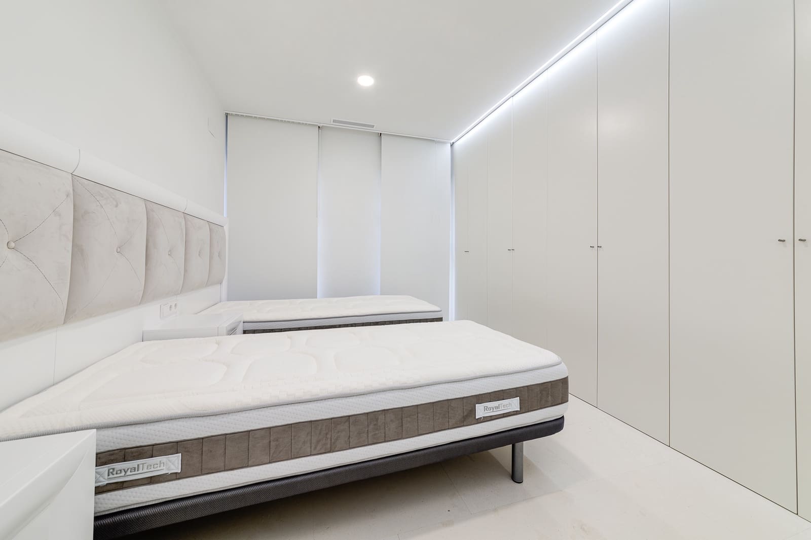 4 soveværelse Lejlighed til salg i Torrevieja med garage - € 988.000 (Ref: 7069051)