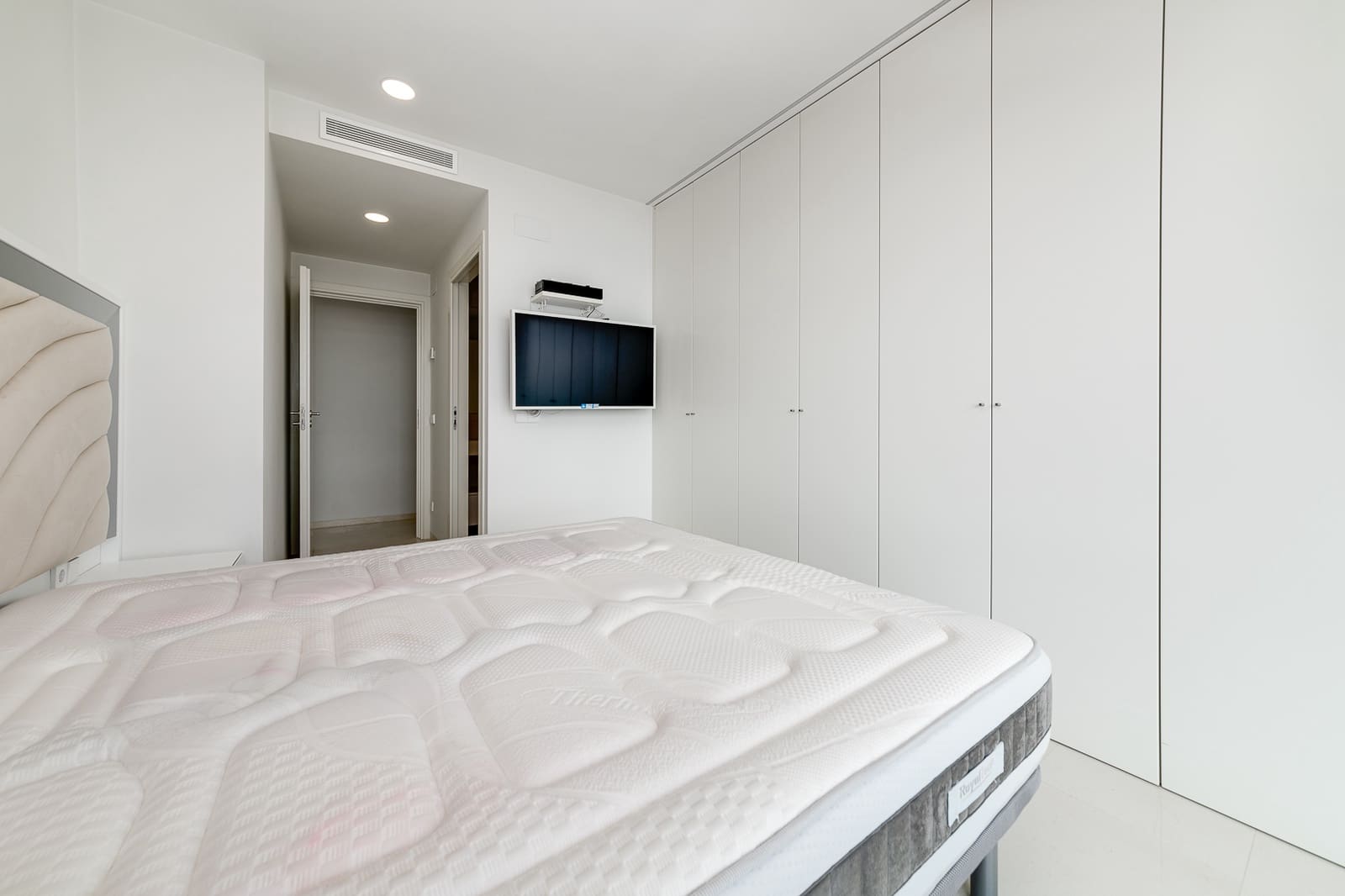 4 soveværelse Lejlighed til salg i Torrevieja med garage - € 988.000 (Ref: 7069051)