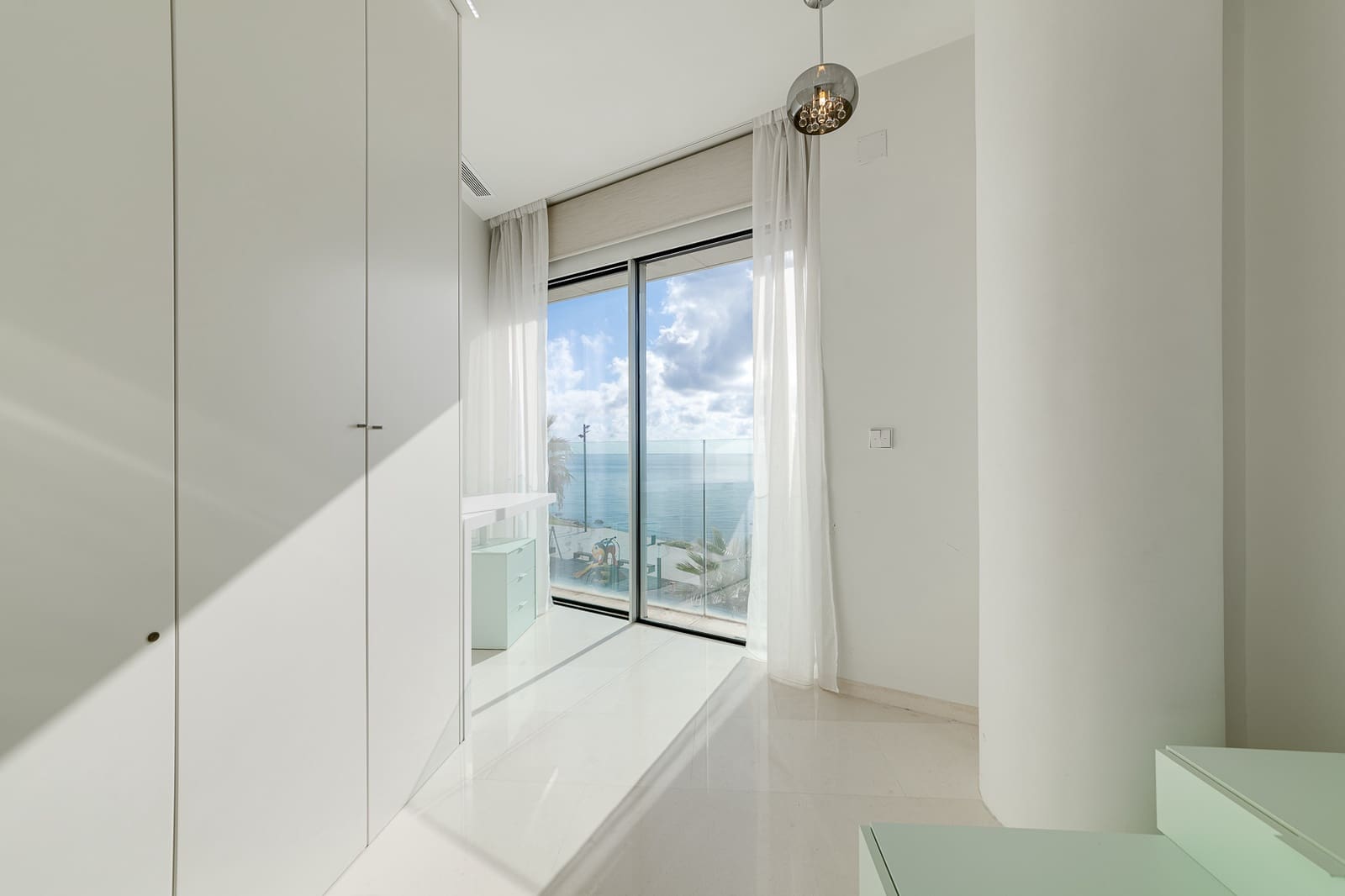 4 soveværelse Lejlighed til salg i Torrevieja med garage - € 988.000 (Ref: 7069051)