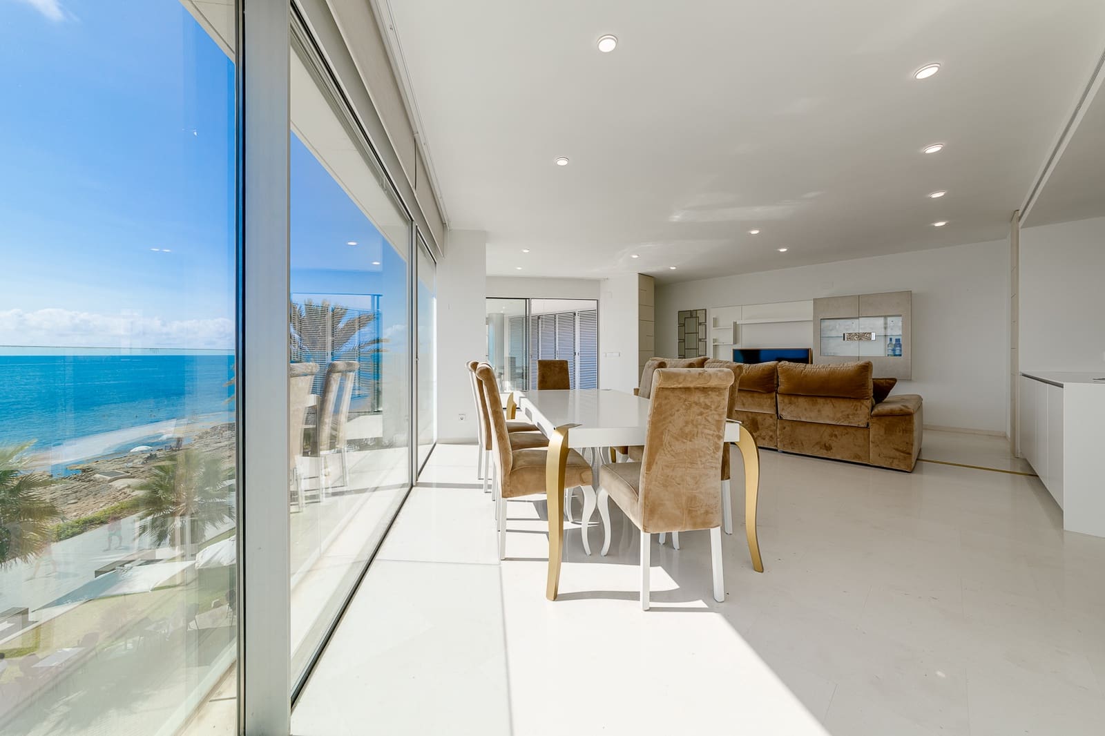 4 soveværelse Lejlighed til salg i Torrevieja med garage - € 988.000 (Ref: 7069051)