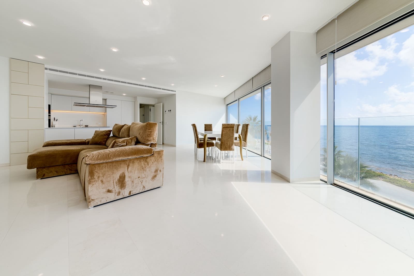 4 soveværelse Lejlighed til salg i Torrevieja med garage - € 988.000 (Ref: 7069051)