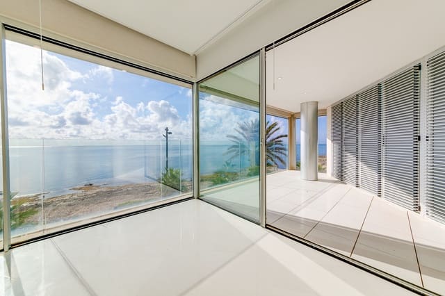 4 makuuhuone Huoneisto myytävänä paikassa Torrevieja mukana 
autotalli - 988 000 € (Ref: 7069051)