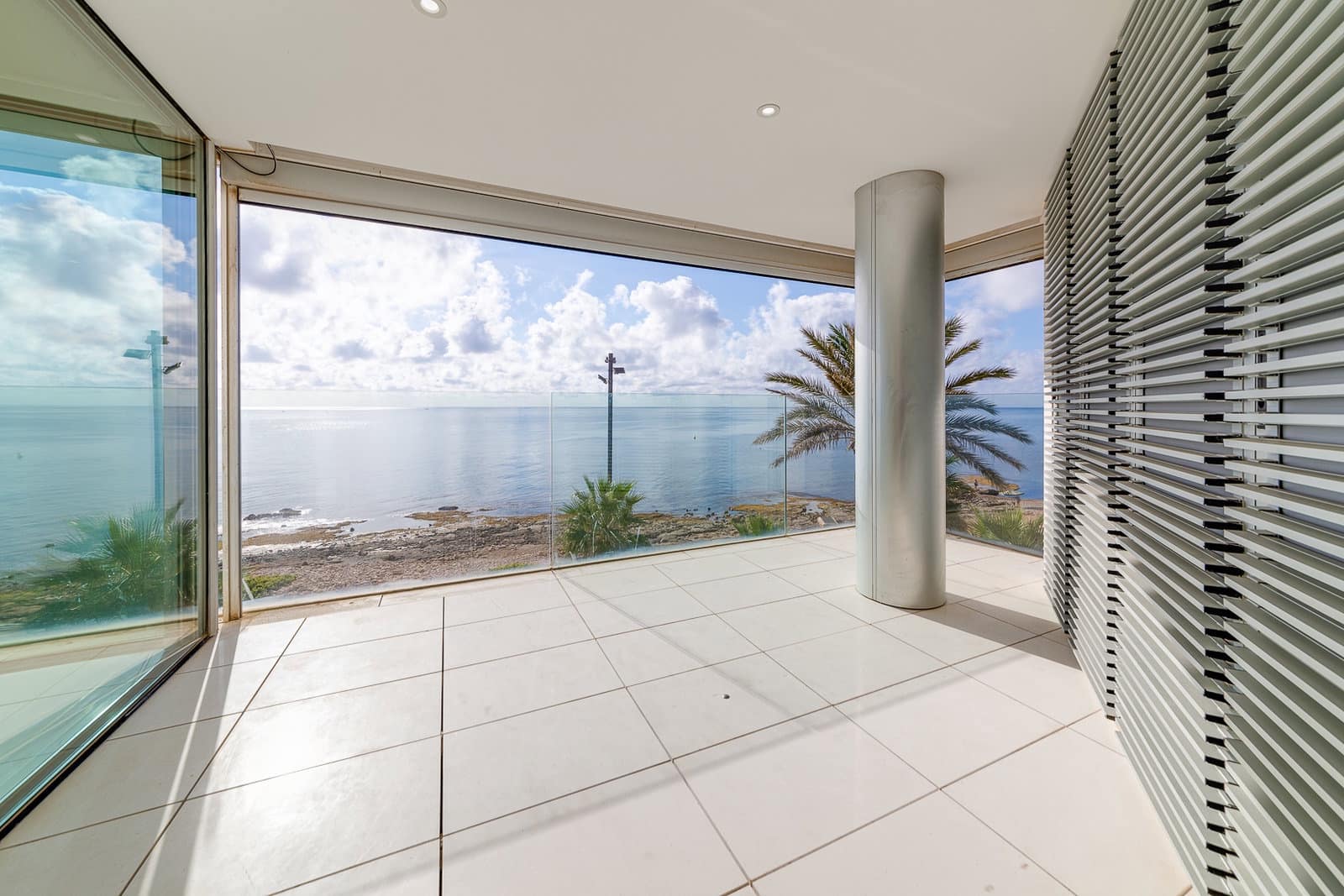 4 bedroom Apartment for sale in Torrevieja with garage - € 988,000 (Ref: 7069051)