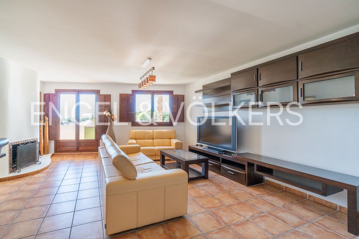 2 soveværelse Lejlighed til leje i Orihuela Costa med swimmingpool - € 1.350 (Ref: 7110732)