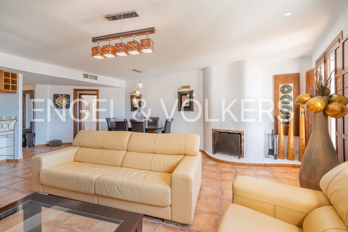 2 soveværelse Lejlighed til leje i Orihuela Costa med swimmingpool - € 1.350 (Ref: 7110732)