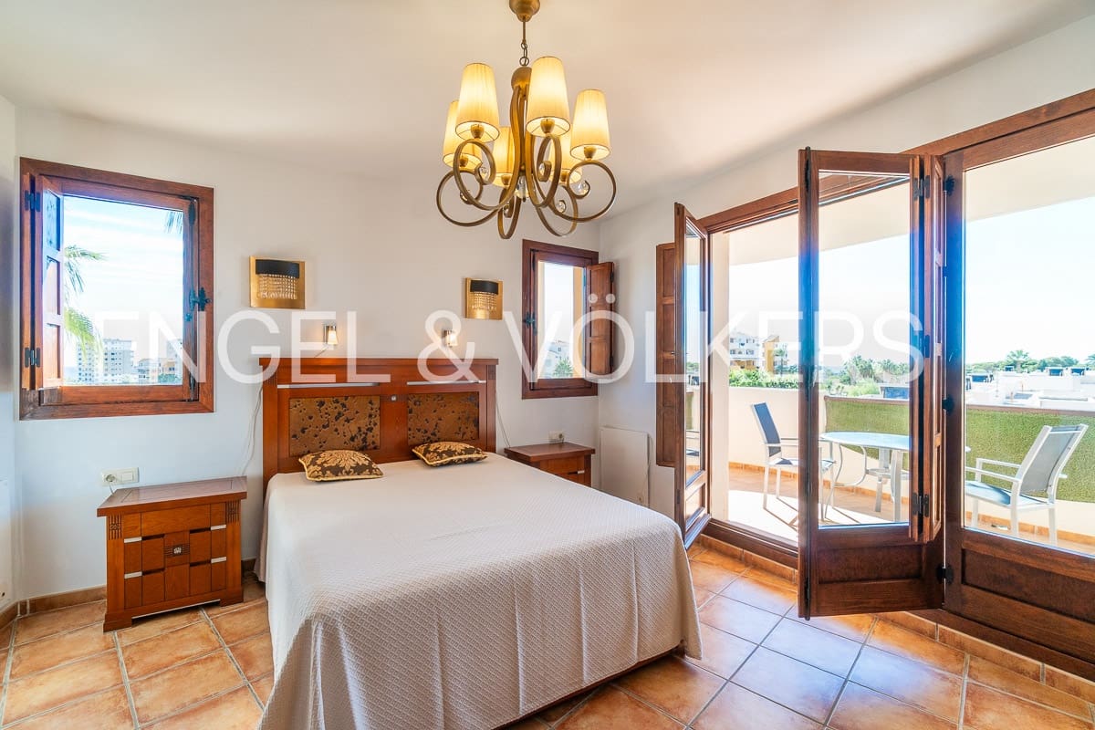 2 soveværelse Lejlighed til leje i Orihuela Costa med swimmingpool - € 1.350 (Ref: 7110732)