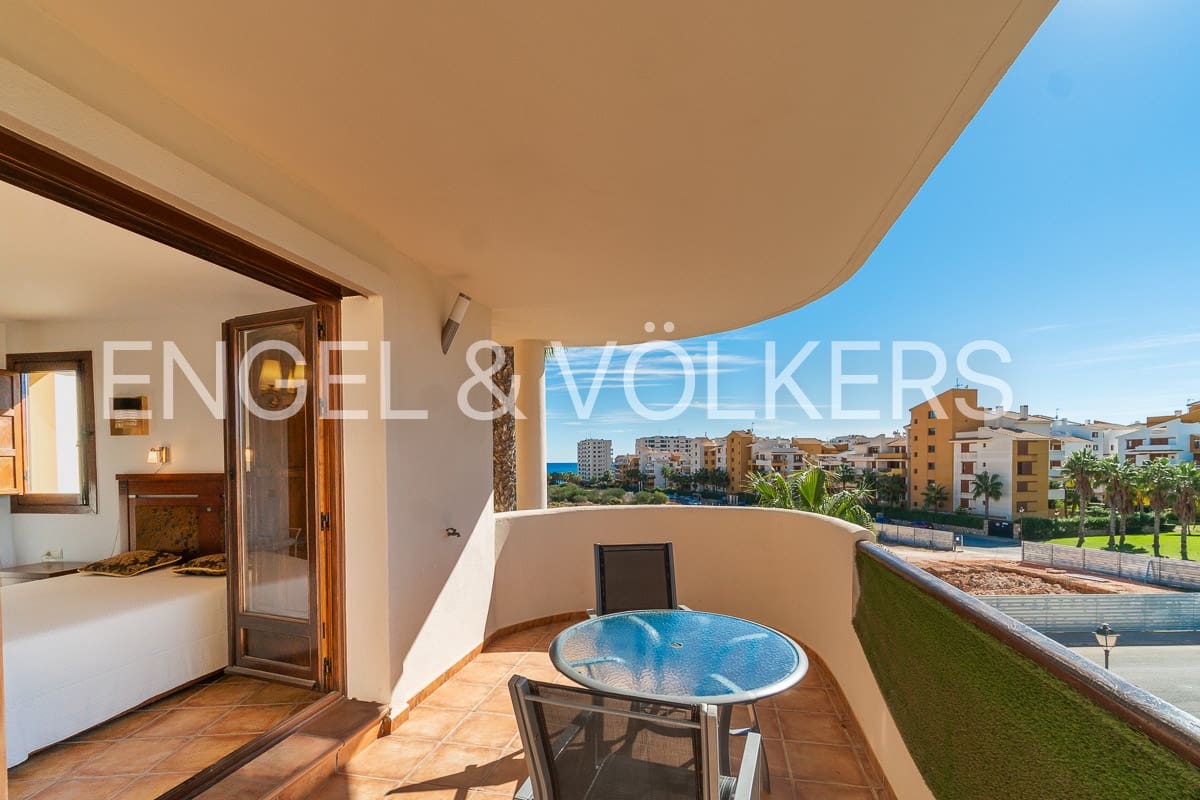 2 soveværelse Lejlighed til leje i Orihuela Costa med swimmingpool - € 1.350 (Ref: 7110732)