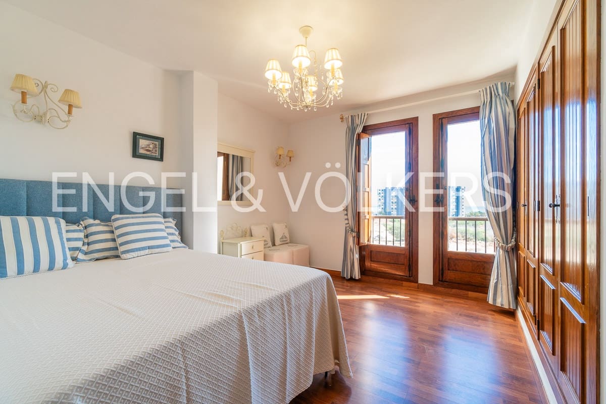 2 soveværelse Lejlighed til leje i Orihuela Costa med swimmingpool - € 1.350 (Ref: 7110732)