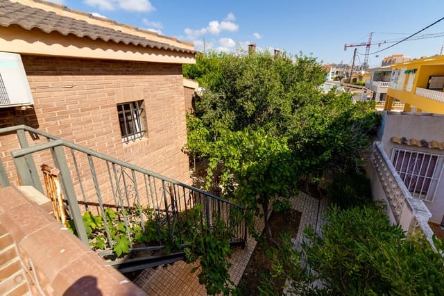 4 soverom Villa til salgs i La Mata, Torrevieja med garasje - € 850 000 (Ref: 7437791)