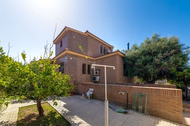 4 soverom Villa til salgs i La Mata, Torrevieja med garasje - € 850 000 (Ref: 7437791)