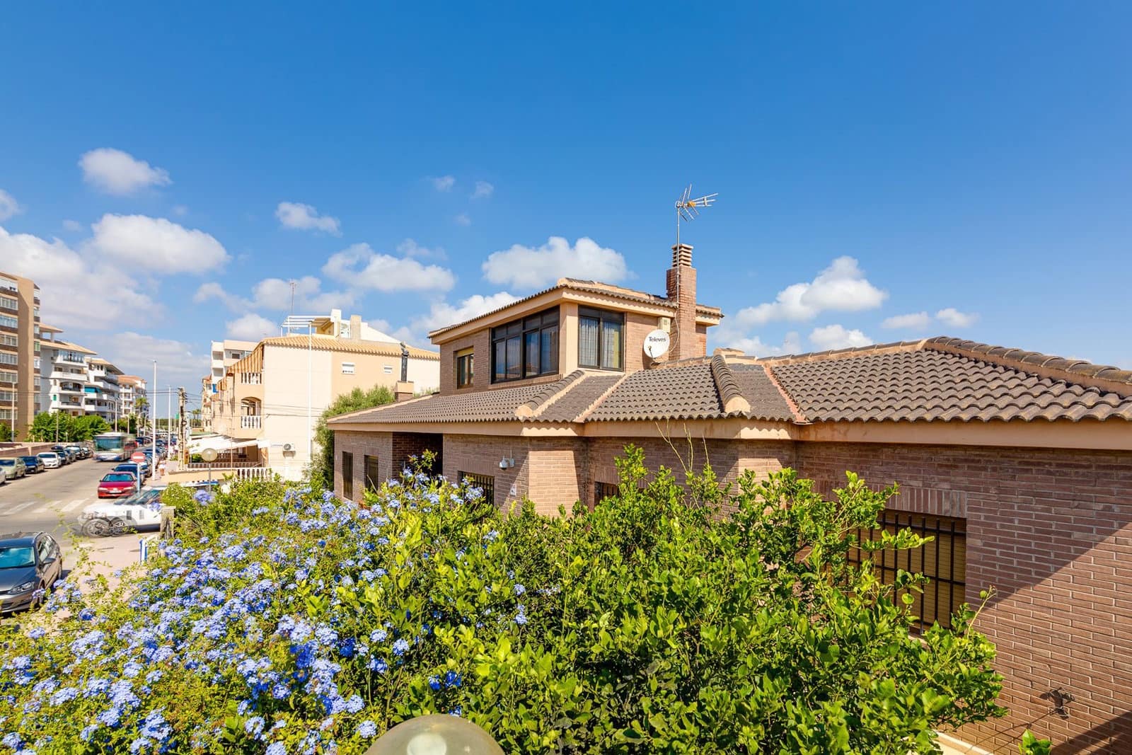4 soveværelse Villa til salg i La Mata med garage - € 850.000 (Ref: 7437791)