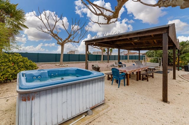 8 soveværelse Finca/Landehus til salg i Almoradí med swimmingpool - € 890.000 (Ref: 7458272)