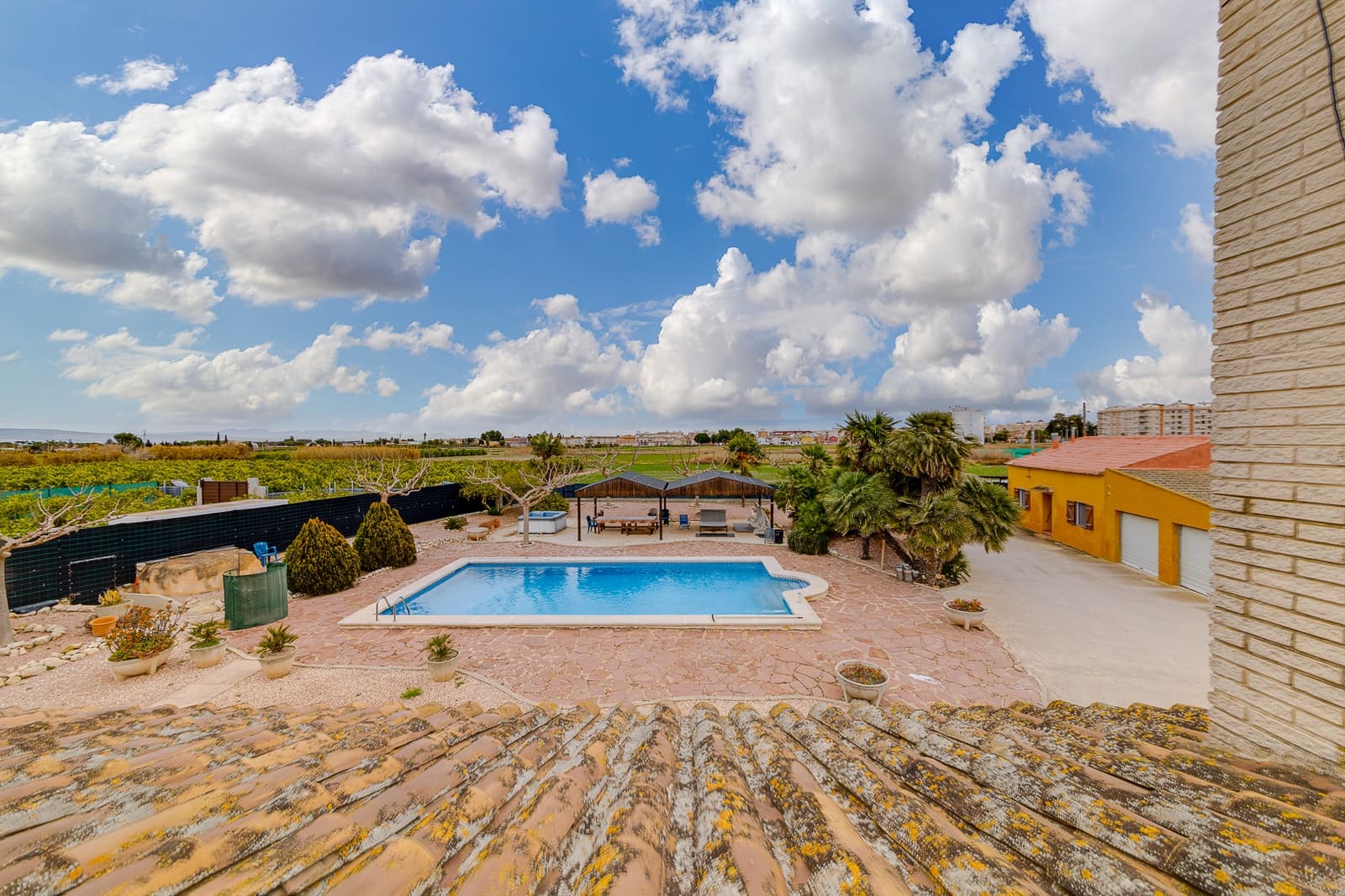 8 soveværelse Finca/Landehus til salg i Almoradi med swimmingpool - € 890.000 (Ref: 7458272)