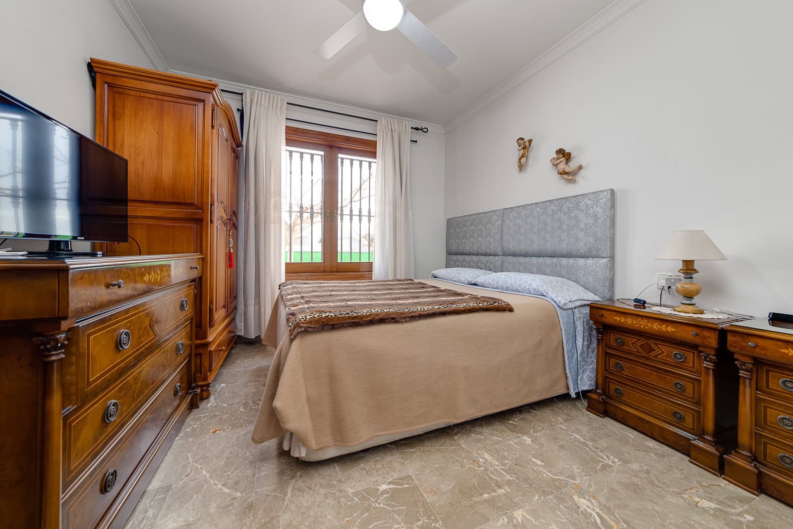 8 sypialnia Finka/Dom wiejski na sprzedaż w Almoradi z basenem garażem - 890 000 € (Ref: 7458272)