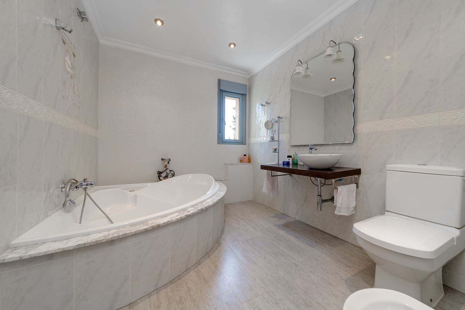 4 bedroom Villa for sale in Ciudad Quesada with pool garage - € 840,000 (Ref: 7486327)