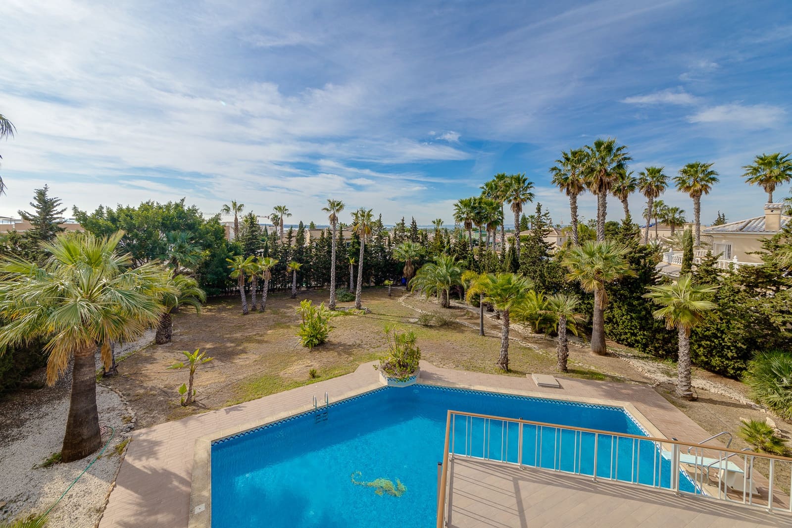 4 bedroom Villa for sale in Ciudad Quesada with pool garage - € 840,000 (Ref: 7486327)