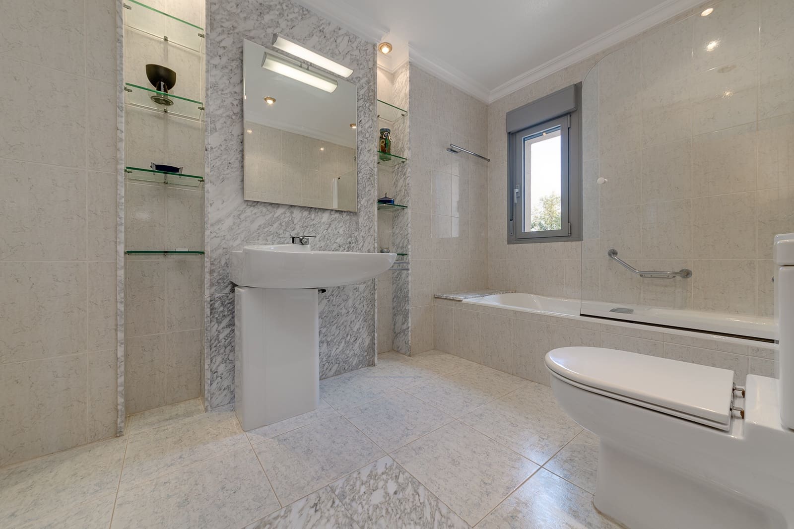 4 bedroom Villa for sale in Ciudad Quesada with pool garage - € 840,000 (Ref: 7486327)