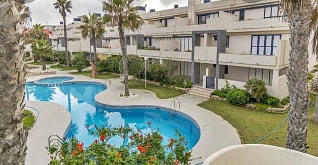 Apartamento de 2 habitaciones en La Mata, Torrevieja en venta con piscina garaje - 329.000 € (Ref: 7504223)