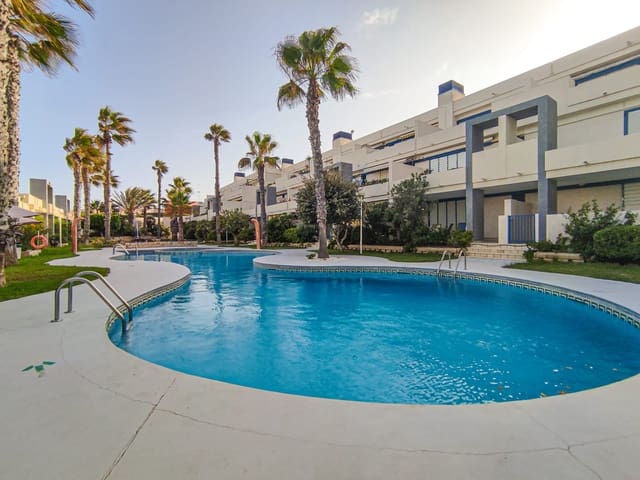 Apartamento de 2 habitaciones en La Mata, Torrevieja en venta con piscina garaje - 329.000 € (Ref: 7504223)