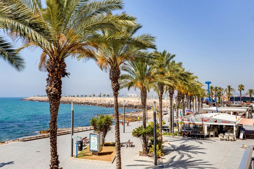 2 soveværelse Lejlighed til salg i Torrevieja med swimmingpool garage - € 339.000 (Ref: 7730647)