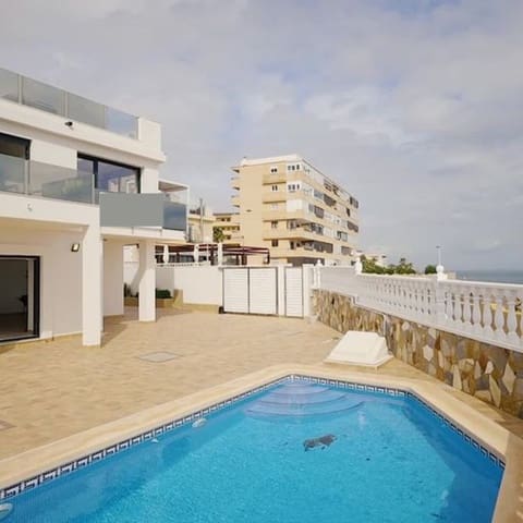 4 soveværelse Villa til salg i El Chaparral - La Siesta - La Torreta, Torrevieja med swimmingpool garage - € 990.000 (Ref: 7760889)