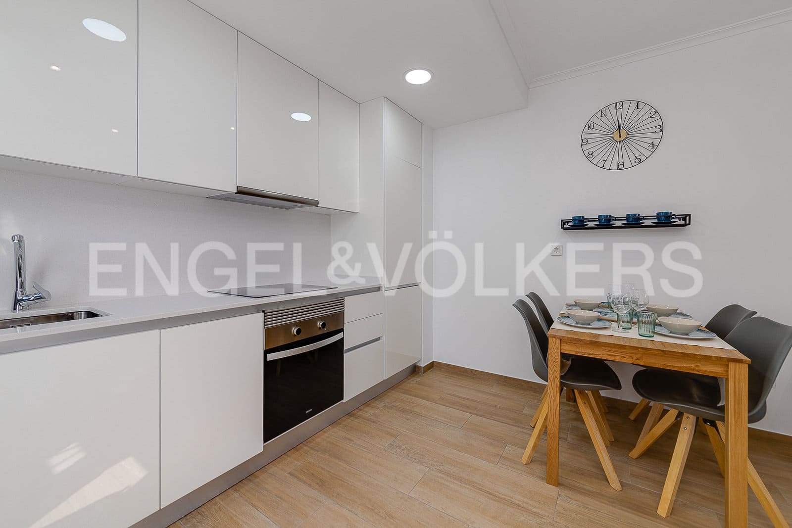 2 bedroom Apartment for rent in Orihuela Costa with pool garage - € 950 (Ref: 7772479)