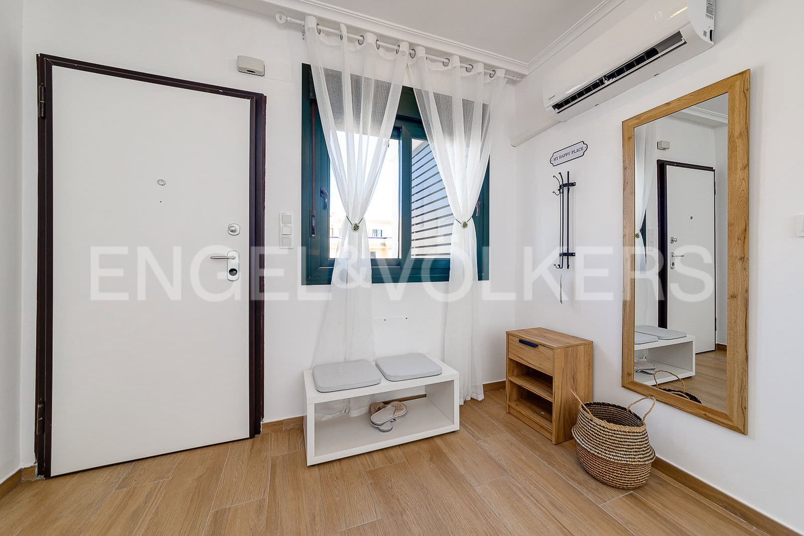 2 bedroom Apartment for rent in Orihuela Costa with pool garage - € 950 (Ref: 7772479)