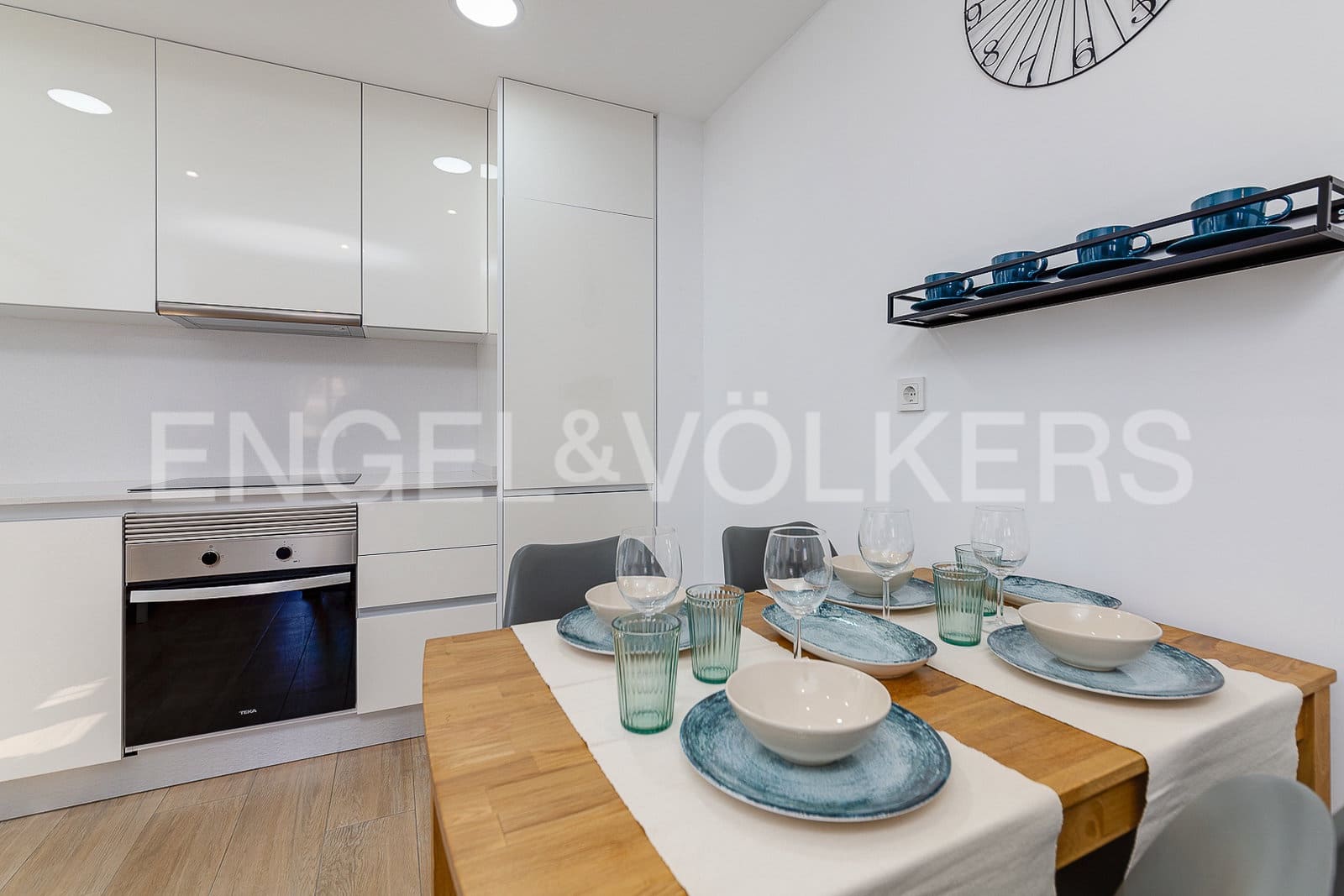 2 bedroom Apartment for rent in Orihuela Costa with pool garage - € 950 (Ref: 7772479)