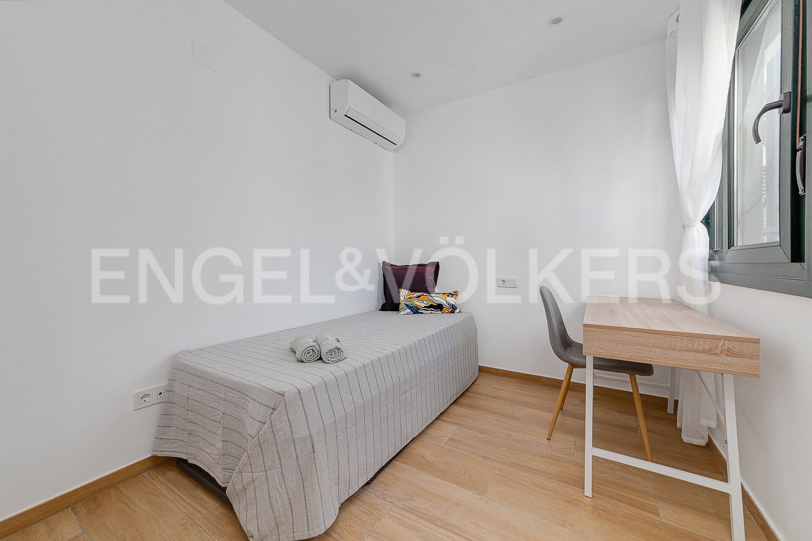 2 bedroom Apartment for rent in Orihuela Costa with pool garage - € 950 (Ref: 7772479)