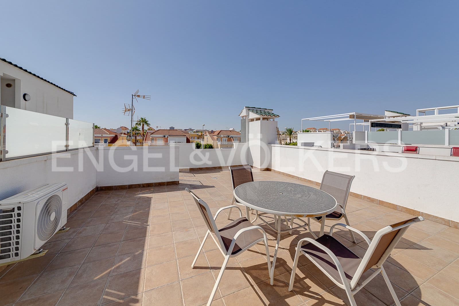 2 bedroom Apartment for rent in Orihuela Costa with pool garage - € 950 (Ref: 7772479)