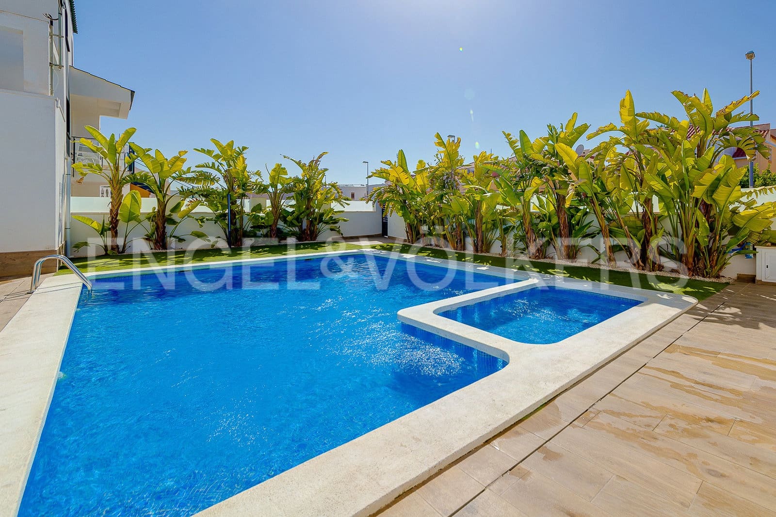 2 bedroom Apartment for rent in Orihuela Costa with pool garage - € 950 (Ref: 7772479)
