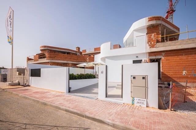 3 chambre Villa/Maison Mitoyenne à vendre à El Chaparral - La Siesta - La Torreta, Torrevieja avec piscine garage - 539 000 € (Ref: 7806704)
