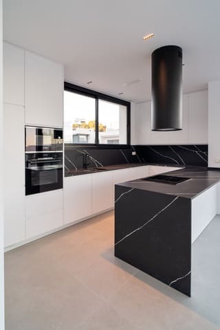 3 quarto Moradia para venda em Las Colinas Golf, Orihuela com piscina garagem - 1 100 000 € (Ref: 7806705)